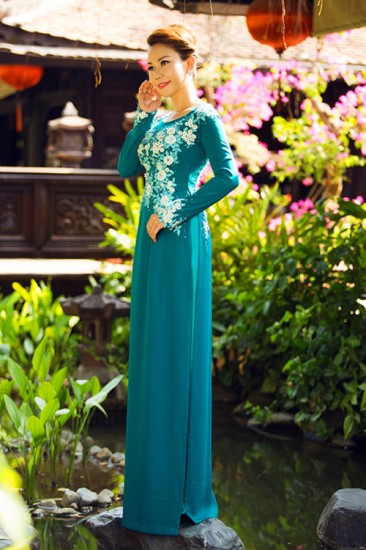 Áo dài trung niên MV401