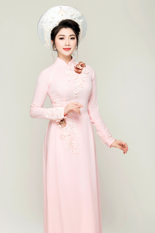 http://aodaimissvan.com/ao-dai.html