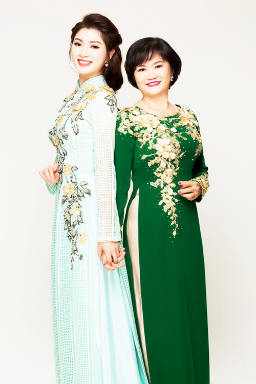 http://aodaimissvan.com/ao-dai-cuoi.html