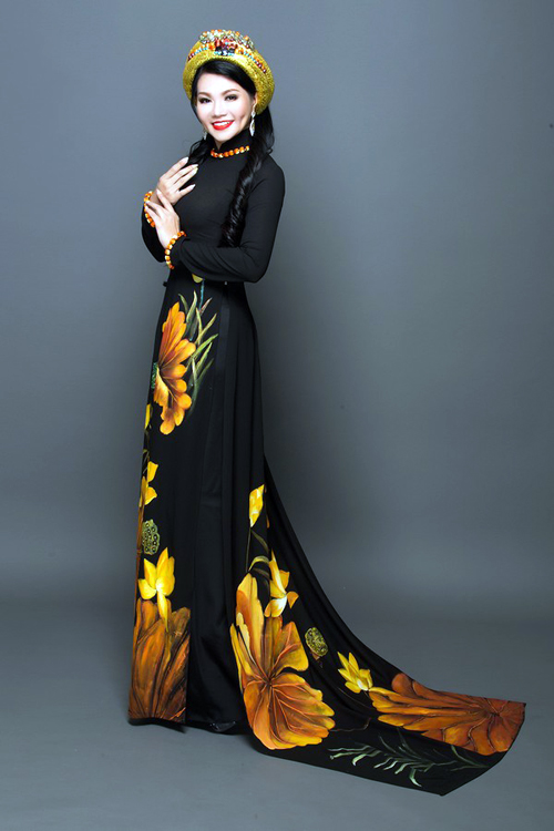 http://aodaimissvan.com/ao-dai.html