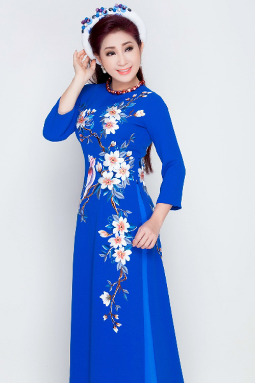 http://aodaimissvan.com/ao-dai-cuoi-mv478.html